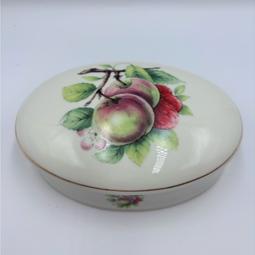 Beautiful Vtg Oval Formalities Baum Bros Fruit Design Ceramic Trinket Box W Lid